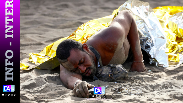 Gran Canaria: Des migrants épuisés, échouent sur la plage de Las Burras Gran Canaria: Des migrants épuisés, échouent sur la plage de Las Burras