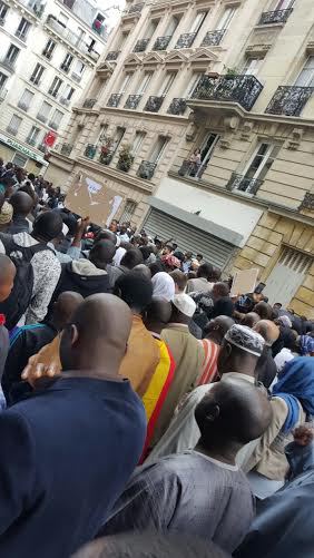 PARIS : Des sénégalais marchent pour rendre hommage aux victimes de l'incendie criminel (IMAGES)
