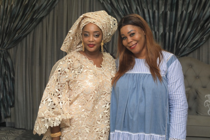 Grand Magal 2024: Serigne Bassirou Khadim Awa Ba et épouse en complicité avec leurs invités. Grand Magal 2024: Serigne Bassirou Khadim Awa Ba et épouse en complicité avec leurs invités.