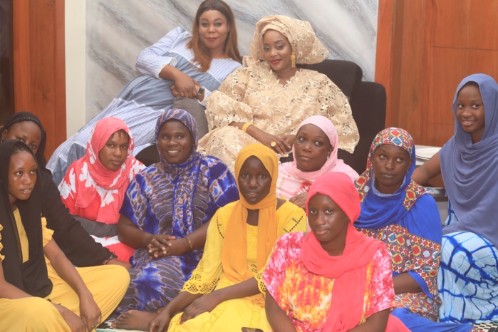 Grand Magal 2024: arrêt sur image des Hôtes de Serigne Bassirou Khadim Awa Ba et épouse. Grand Magal 2024: arrêt sur image des Hôtes de Serigne Bassirou Khadim Awa Ba et épouse.