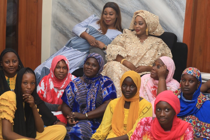 Grand Magal 2024: arrêt sur image des Hôtes de Serigne Bassirou Khadim Awa Ba et épouse. Grand Magal 2024: arrêt sur image des Hôtes de Serigne Bassirou Khadim Awa Ba et épouse.