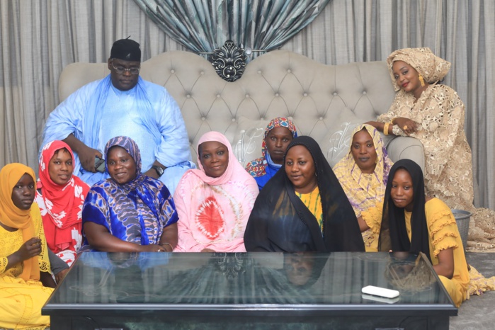 Grand Magal 2024: arrêt sur image des Hôtes de Serigne Bassirou Khadim Awa Ba et épouse. Grand Magal 2024: arrêt sur image des Hôtes de Serigne Bassirou Khadim Awa Ba et épouse.