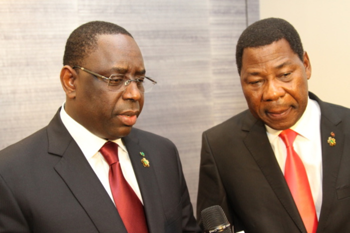 Les présidents Macky Sall et Yayi Boni en concertation avec le Général Diendéré Les présidents Macky Sall et Yayi Boni en concertation avec le Général Diendéré