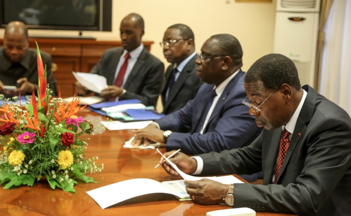 Burkina – Retour de la Transition au pouvoir : Le coup magique de Macky Sall et Yayi Boni Burkina – Retour de la Transition au pouvoir : Le coup magique de Macky Sall et Yayi Boni