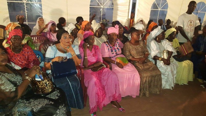 GUEDIAWAYE : Seynabou Diouf lance l'Alliance pour la Réélection de Macky GUEDIAWAYE : Seynabou Diouf lance l'Alliance pour la Réélection de Macky