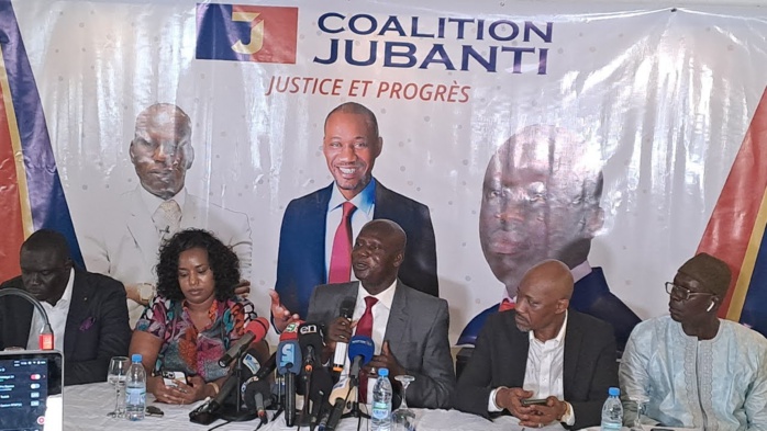 Politique : le Pr Souleymane Astou Diagne, Major Kandji et Cie lancent la coalition « Jubanti » Politique : le Pr Souleymane Astou Diagne, Major Kandji et Cie lancent la coalition « Jubanti »