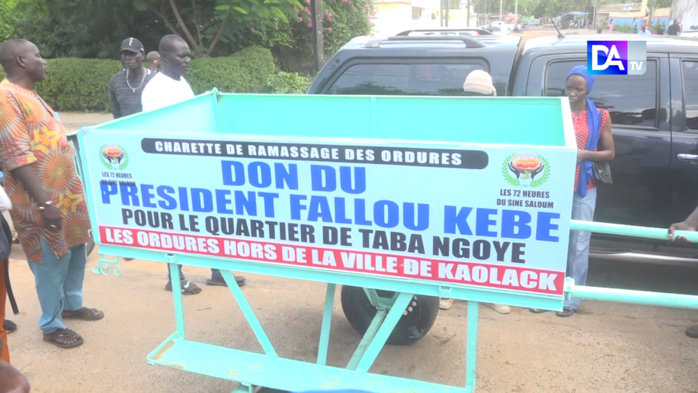 Kaolack : Fallou Kébé lance son projet de ramassage d’ordures et offre deux charrettes à son quartier Taba Ngoye Kaolack : Fallou Kébé lance son projet de ramassage d’ordures et offre deux charrettes à son quartier Taba Ngoye