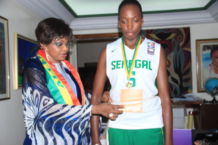 La styliste Diouma Dieng va dorénavant habiller l'équipe féminine de basket du Sénégal 