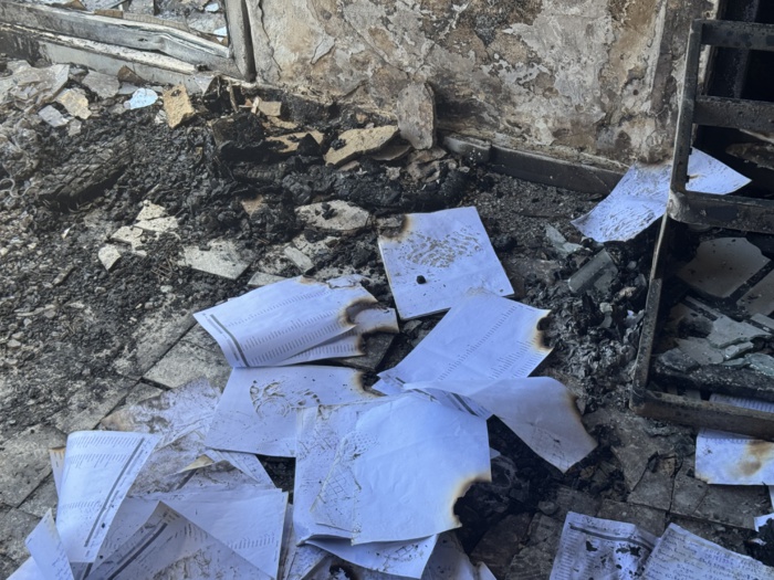 Sacré cœur : les images de l’attaque du siège de Taxawu Sénégal, Khalifa Sall constate les dégâts Sacré cœur : les images de l’attaque du siège de Taxawu Sénégal, Khalifa Sall constate les dégâts