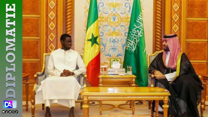 Bassirou Diomaye Faye reçu par le Prince Héritier d'Arabie Saoudite, Mohammed bin Salman bin Abdelaziz Al Saoud Bassirou Diomaye Faye reçu par le Prince Héritier d'Arabie Saoudite, Mohammed bin Salman bin Abdelaziz Al Saoud