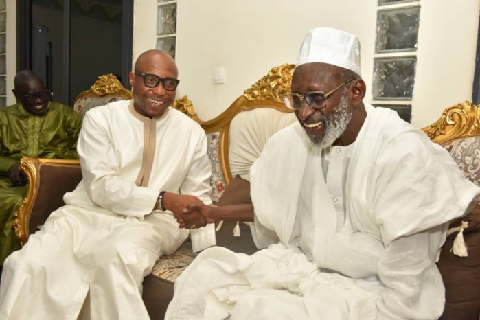 Barthélémy Dias, tête de liste de la coalition Sam Sa Kaddu, chez les foyers religieux Barthélémy Dias, tête de liste de la coalition Sam Sa Kaddu, chez les foyers religieux
