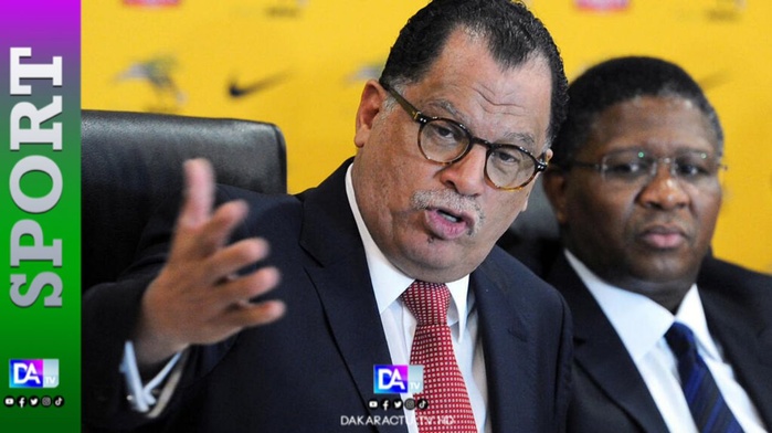Football: le président de la Fédération sud-africaine arrêté pour fraude Football: le président de la Fédération sud-africaine arrêté pour fraude