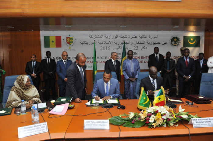 Les images de la clôture de la 12ème session de la Grande Commission mixte de coopération et la signature des accords entre le Sénégal et la Mauritanie Les images de la clôture de la 12ème session de la Grande Commission mixte de coopération et la signature des accords entre le Sénégal et la Mauritanie