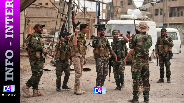 Les rebelles syriens se sont emparés de la ville de Deir Ezzor dans l'est (ONG et rebelles) Les rebelles syriens se sont emparés de la ville de Deir Ezzor dans l'est (ONG et rebelles)