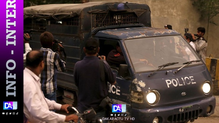 Pakistan: deux soeurs brûlent vif leur père après des viols (police) Pakistan: deux soeurs brûlent vif leur père après des viols (police)