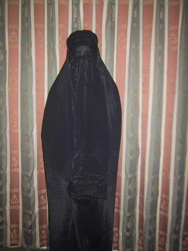 Yéro Dia : "Le débat sur la Burqa est aussi dérisoire que le port de la mini-jupe "