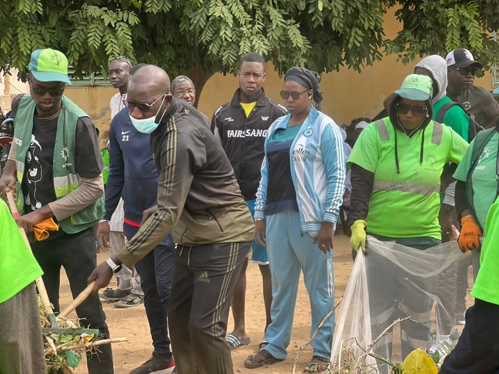 Thiès - Initiative "Setal Sunu Gox" : Massamba Diop participe à la journée d'investissement humain "Set-Setal" au poste de santé de Keur Issa