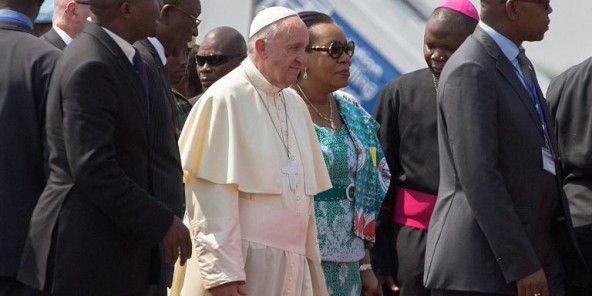 La présidente centrafricaine demande pardon devant le pape pour les violences intercommunautaires
