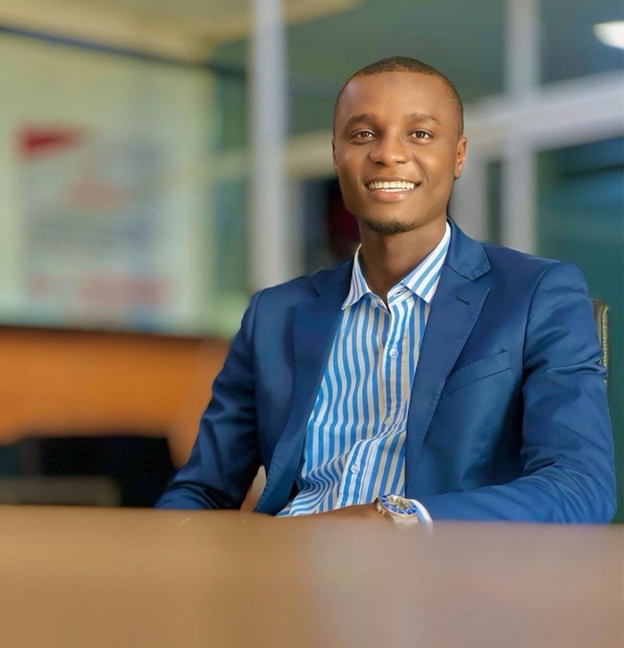 Un peuple dévoué, un espoir trahi (par Babacar Kebe) Un peuple dévoué, un espoir trahi (par Babacar Kebe)
