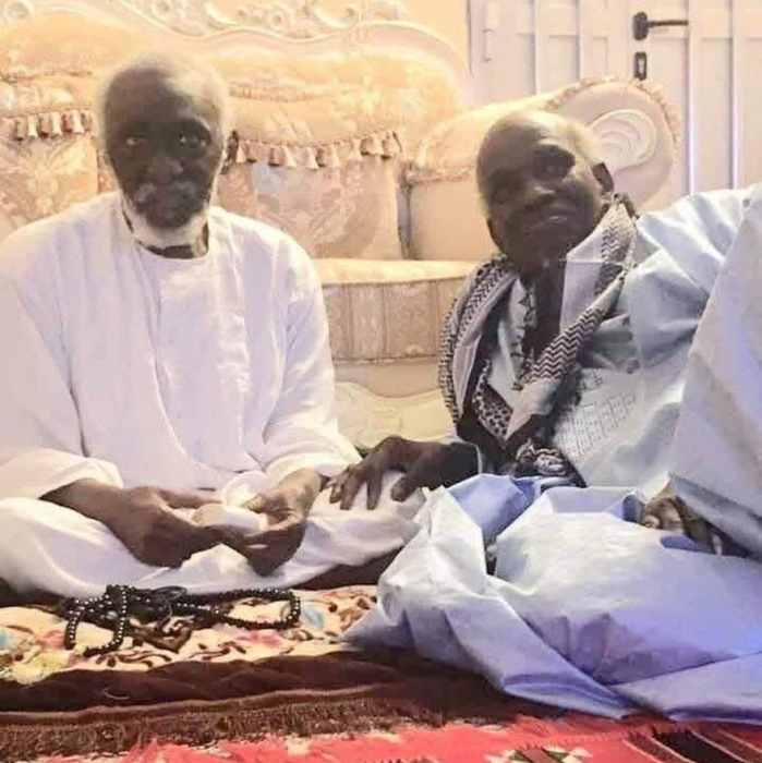 TOUBA – Arrêt sur image / Serigne Dame Atta et Serigne Moustapha Saliou : deux hommes qui s’admiraient TOUBA – Arrêt sur image / Serigne Dame Atta et Serigne Moustapha Saliou : deux hommes qui s’admiraient