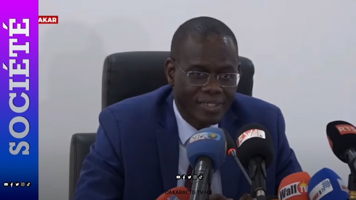 Revendication des centrales syndicales : « On ne peut pas demander au gouvernement de faire respecter des engagements faits de manière populiste par un régime qui avait des visés électoralistes » ( Al Aminou Lo) Revendication des centrales syndicales : « On ne peut pas demander au gouvernement de faire respecter des engagements faits de manière populiste par un régime qui avait des visés électoralistes » ( Al Aminou Lo)