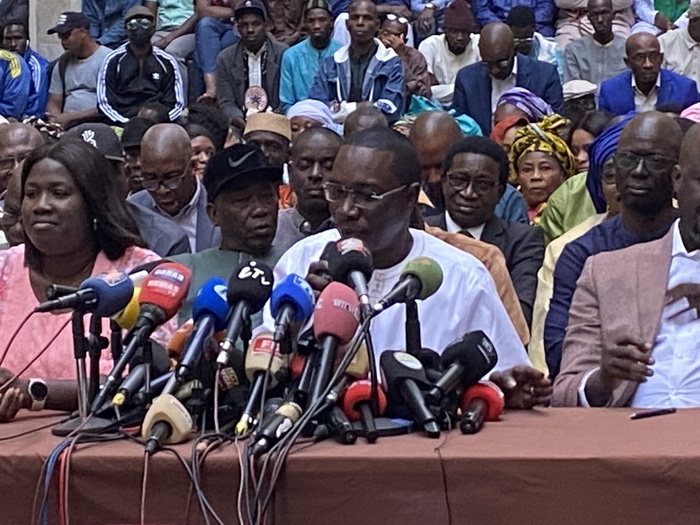 Me Moussa Bocar Thiam assène ses vérités : « Nous n’accepterons pas que Farba Ngom soit l’agneau du sacrifice » Me Moussa Bocar Thiam assène ses vérités : « Nous n’accepterons pas que Farba Ngom soit l’agneau du sacrifice »