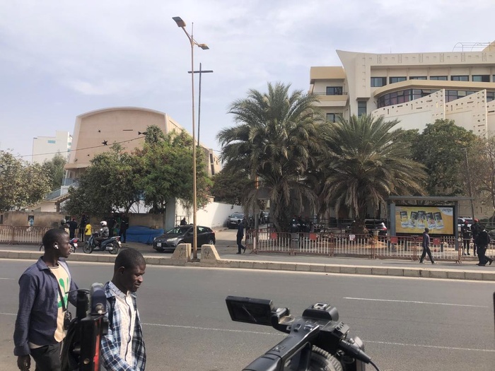 Audition de Farba Ngom au Pôle Judiciaire Financier : Dispositif de sécurité renforcé aux alentours Audition de Farba Ngom au Pôle Judiciaire Financier : Dispositif de sécurité renforcé aux alentours