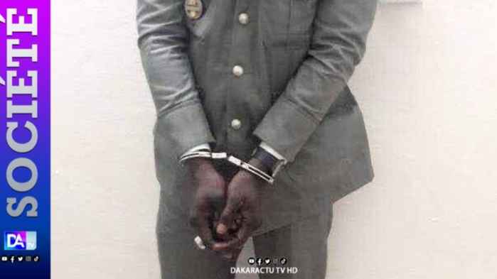 La DIC frappe fort : Un Douanier pris en flagrant délit de trafic de drogue La DIC frappe fort : Un Douanier pris en flagrant délit de trafic de drogue