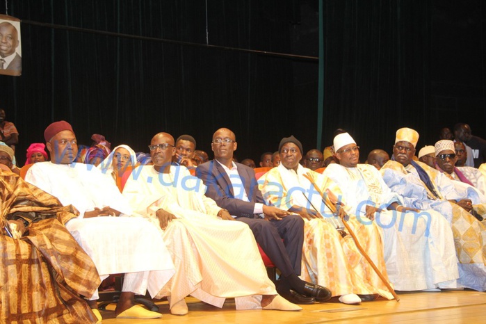 Les images de la Cérémonie de Lancement du Réseau des Amis de Mael (RAM) au grand théâtre national Les images de la Cérémonie de Lancement du Réseau des Amis de Mael (RAM) au grand théâtre national