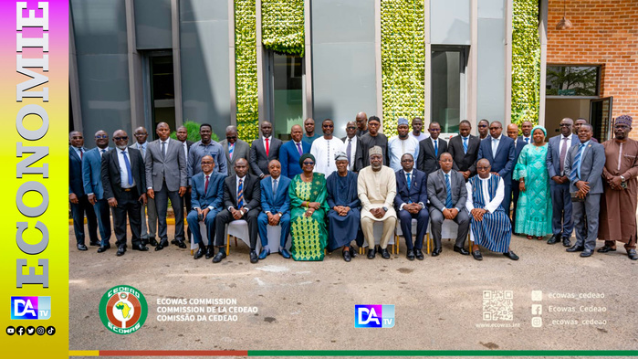 La CEDEAO relance les discussions sur la monnaie unique régionale lors de la 11e réunion du Conseil de convergence à Abuja La CEDEAO relance les discussions sur la monnaie unique régionale lors de la 11e réunion du Conseil de convergence à Abuja