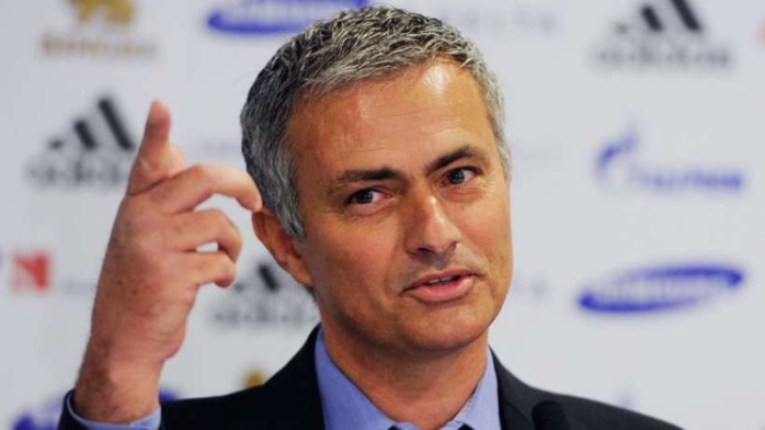 José Mourinho est prêt à diviser son salaire par deux pour aller à Manchester United
