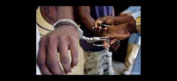 Thiès : Démantèlement d’un réseau de malfaiteurs impliqués dans une série de vols nocturnes Thiès : Démantèlement d’un réseau de malfaiteurs impliqués dans une série de vols nocturnes