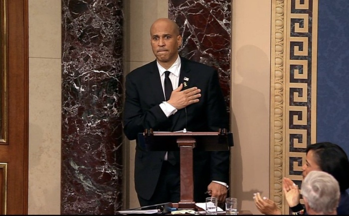Un démocrate prononce un discours de plus de 24 heures contre Trump au Sénat, record battu Un démocrate prononce un discours de plus de 24 heures contre Trump au Sénat, record battu