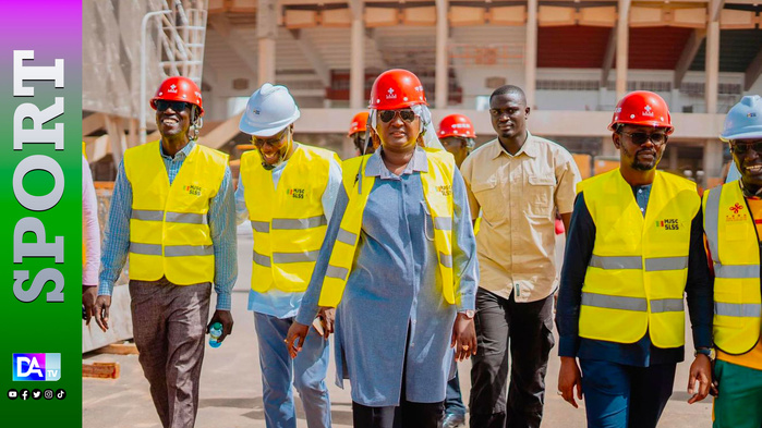 Réhabilitation du Stade Léopold Sédar Senghor : Les clés officiellement remises au ministre des Sports Réhabilitation du Stade Léopold Sédar Senghor : Les clés officiellement remises au ministre des Sports