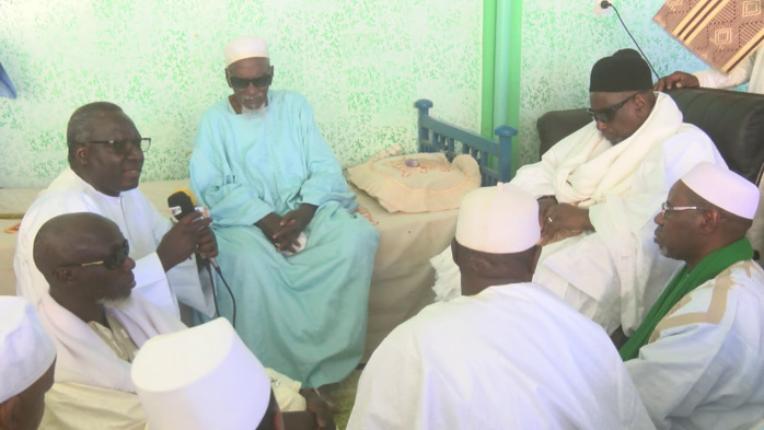 LE KHALIFE OMARIEN CHEZ SERIGNE SIDI MOKHTAR MBACKE Au menu : Présentation de condoléances et revivification des liens LE KHALIFE OMARIEN CHEZ SERIGNE SIDI MOKHTAR MBACKE Au menu : Présentation de condoléances et revivification des liens