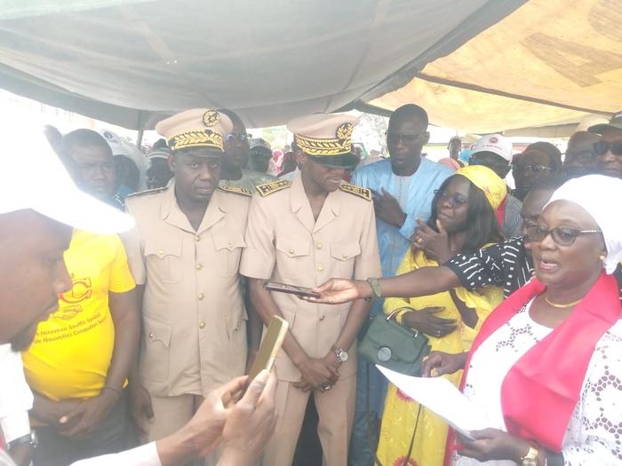 Kaolack – Fête du 1er Mai : La coalition des centrales syndicales liste ses préoccupations et remet un cahier de doléances au Gouverneur Kaolack – Fête du 1er Mai : La coalition des centrales syndicales liste ses préoccupations et remet un cahier de doléances au Gouverneur