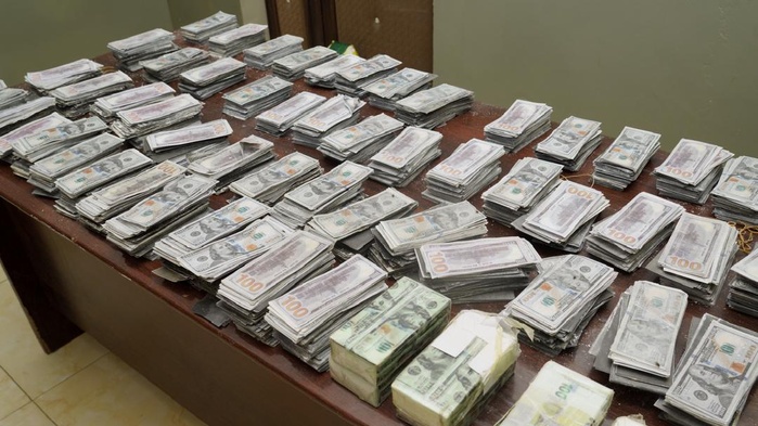 Lutte contre le faux monnayage : 7 milliards 851 millions de francs CFA en billets noirs saisis par les Douanes sénégalaises Lutte contre le faux monnayage : 7 milliards 851 millions de francs CFA en billets noirs saisis par les Douanes sénégalaises