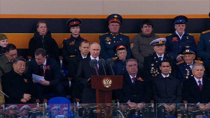 9-Mai: Poutine célèbre les soldats russes en Ukraine en présence de dirigeants étrangers 9-Mai: Poutine célèbre les soldats russes en Ukraine en présence de dirigeants étrangers