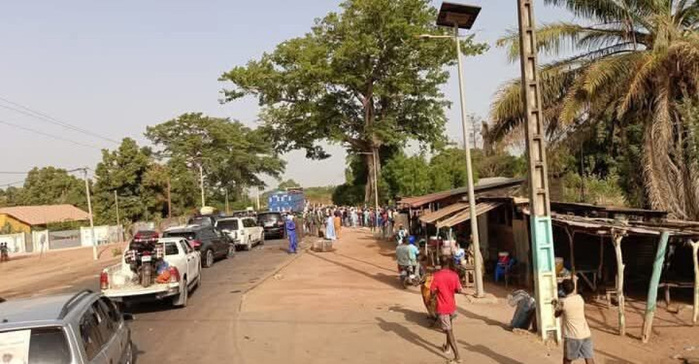 BIGNONA : Les talibés de l’Imam Fansou Bodian paralysent la cité après un accrochage avec la gendarmerie BIGNONA : Les talibés de l’Imam Fansou Bodian paralysent la cité après un accrochage avec la gendarmerie