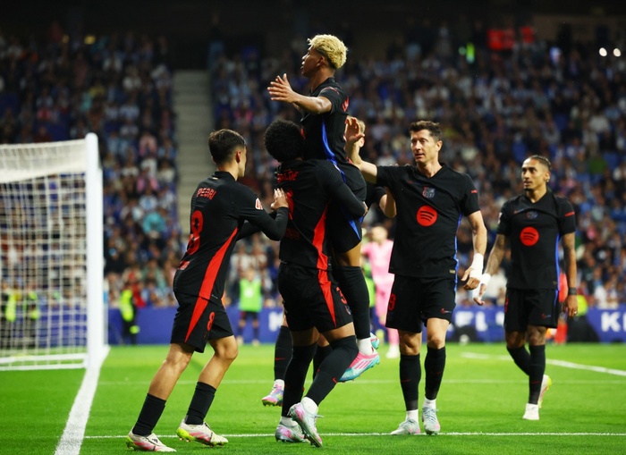 Foot: le FC Barcelone champion d'Espagne pour la 28e fois Foot: le FC Barcelone champion d'Espagne pour la 28e fois