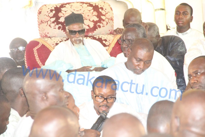 CARICATURE DE SERIGNE TOUBA PAR JEUNE AFRIQUE : Cheikh Bass Abdou Khadre délivre le message du Khalife CARICATURE DE SERIGNE TOUBA PAR JEUNE AFRIQUE : Cheikh Bass Abdou Khadre délivre le message du Khalife