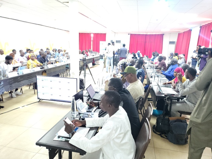 Transparence minière au Sénégal : "Vers un pacte pour la justice sociale et la redevabilité" (Birame Soulèye Diop) Transparence minière au Sénégal : "Vers un pacte pour la justice sociale et la redevabilité" (Birame Soulèye Diop)