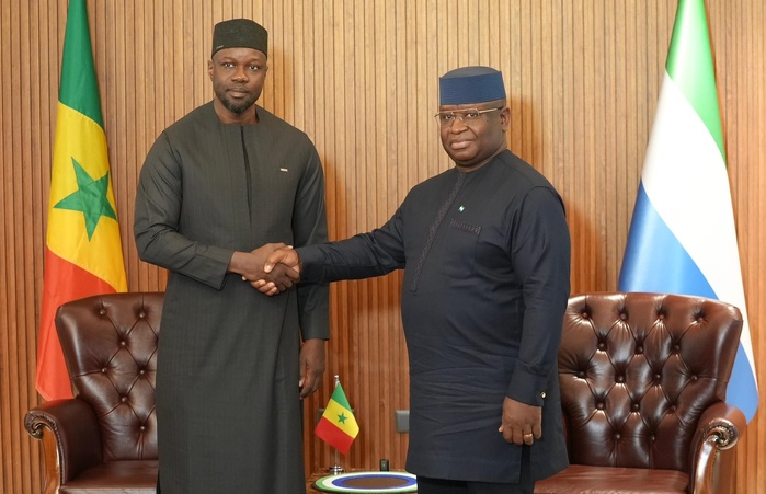 Visite de Sonko en Sierra Léone : La coopération bilatérale entre les deux pays, au menu des discussions avec le président Julius Maada Bio Visite de Sonko en Sierra Léone : La coopération bilatérale entre les deux pays, au menu des discussions avec le président Julius Maada Bio