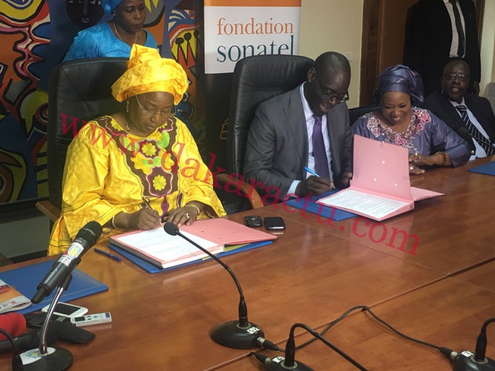 Sonatel : Signature d'une convention d'octroi de bourses d'excellence de spécialisation médicale 