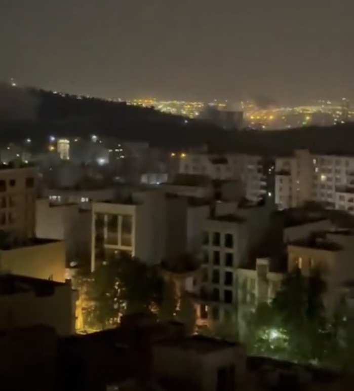 Des fortes explosions entendues à Téhéran (TV d'Etat iranienne) Des fortes explosions entendues à Téhéran (TV d'Etat iranienne)