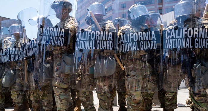 Le déploiement de la Garde nationale à Los Angeles par Trump était illégal, décide un juge Le déploiement de la Garde nationale à Los Angeles par Trump était illégal, décide un juge