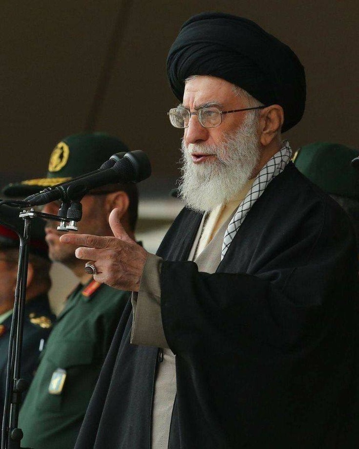 Khamenei promet une « punition sévère » à Israël après les frappes meurtrières en Iran Khamenei promet une « punition sévère » à Israël après les frappes meurtrières en Iran