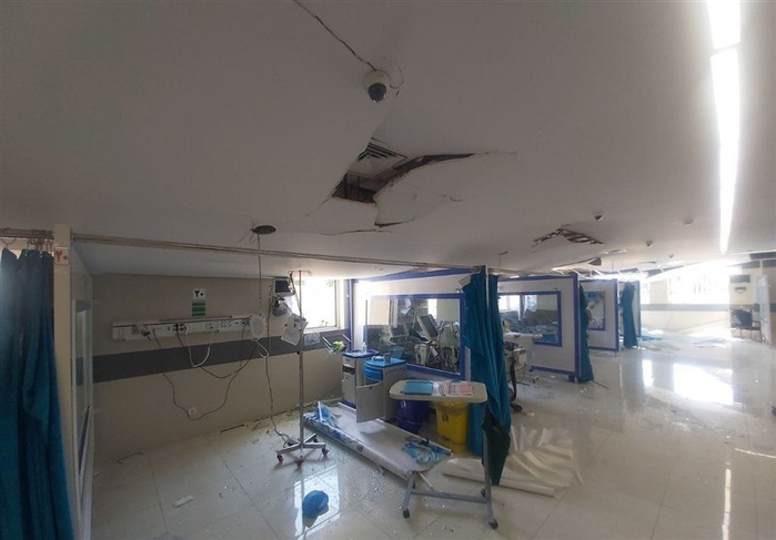 L’Iran accuse Israël d’avoir visé un hôpital et dénonce un "crime de guerre" L’Iran accuse Israël d’avoir visé un hôpital et dénonce un "crime de guerre"