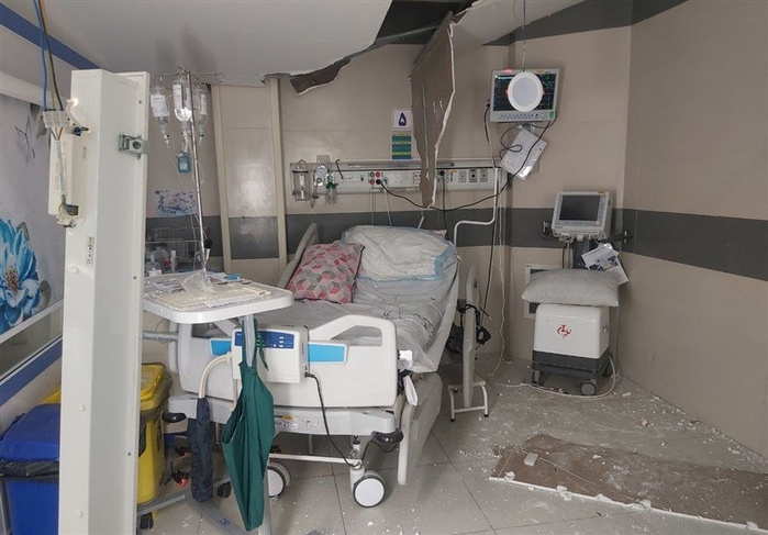 L’Iran accuse Israël d’avoir visé un hôpital et dénonce un "crime de guerre" L’Iran accuse Israël d’avoir visé un hôpital et dénonce un "crime de guerre"