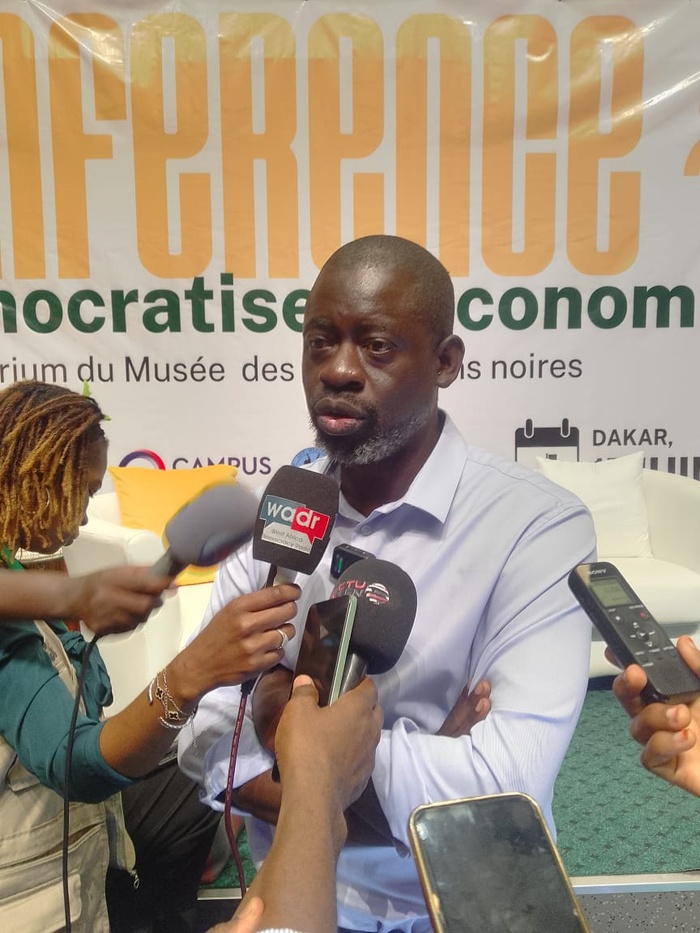 Felwine Sarr : « Quand il faut repenser l’économie, il faut articuler les besoins et les ressources dans une histoire… » Felwine Sarr : « Quand il faut repenser l’économie, il faut articuler les besoins et les ressources dans une histoire… »